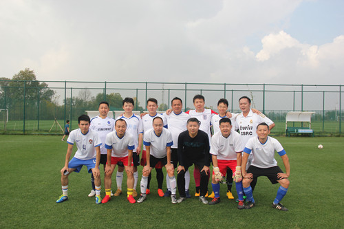 公司與中國(guó)證監(jiān)會(huì)云南監(jiān)管局開(kāi)展足球友誼賽
