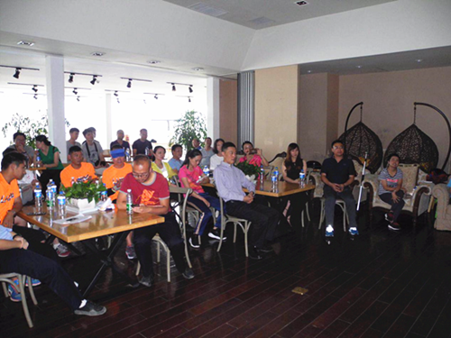 楊林監(jiān)獄、昆明監(jiān)獄與嘉麗澤公司開展團建工作交流座談