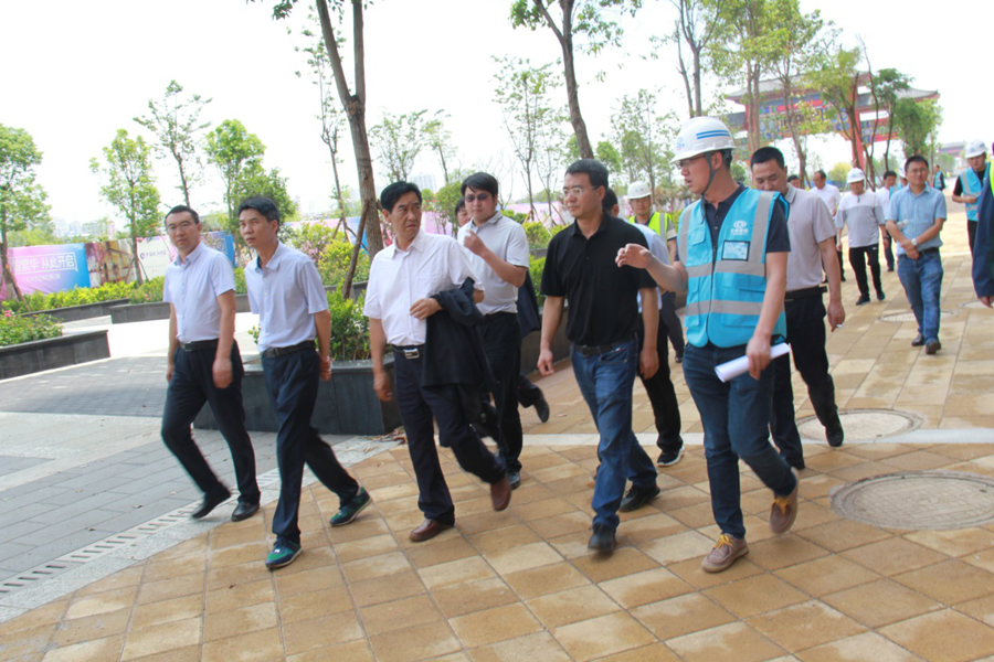 周云峰調(diào)研宣威棚改項目