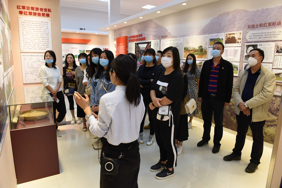 建工地產(chǎn)開(kāi)展愛(ài)國(guó)主義教育活動(dòng)