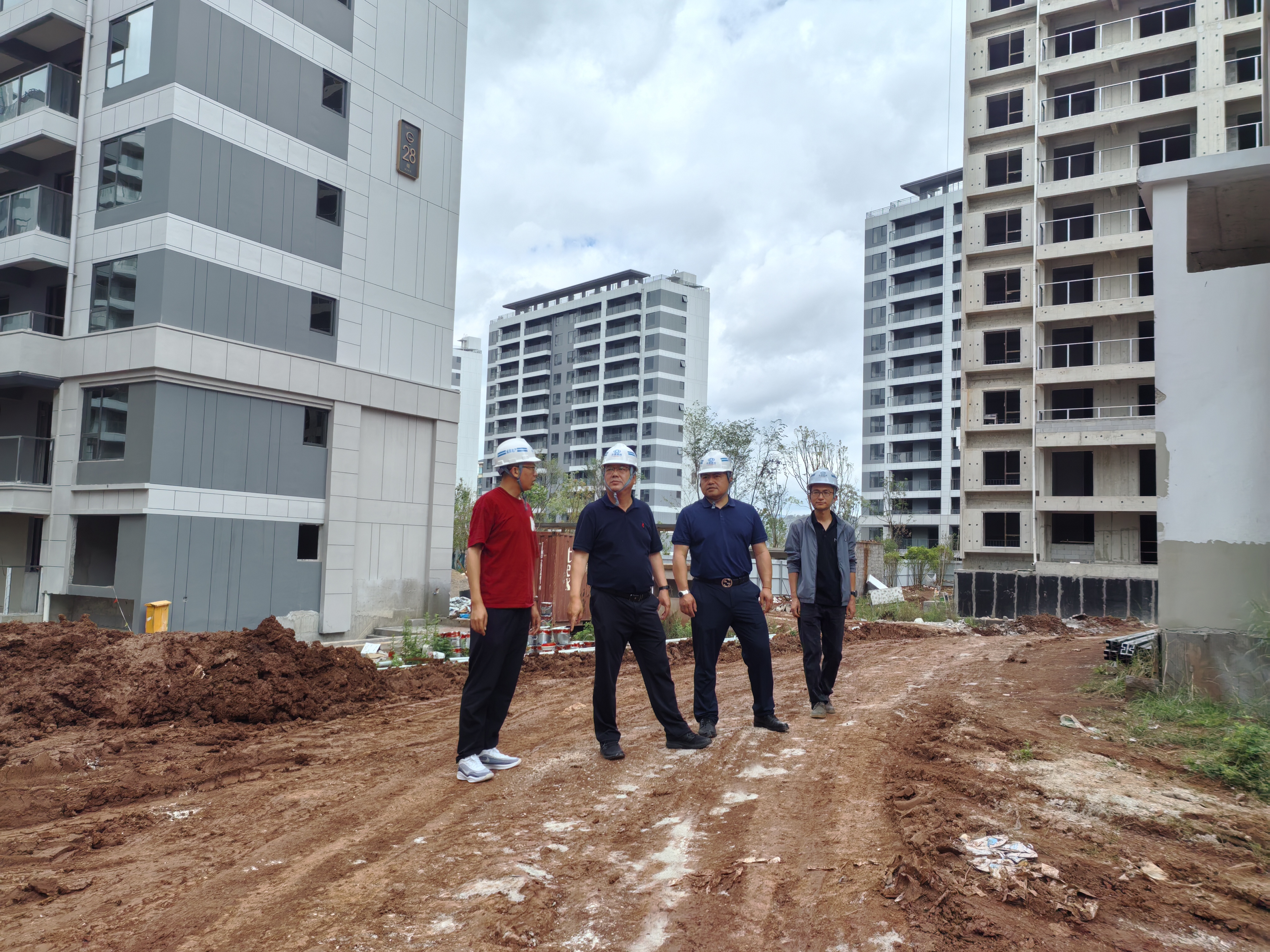 魏成凡、趙慶龍端午期間到重點(diǎn)項(xiàng)目檢查指導(dǎo)